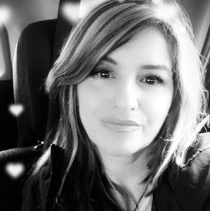 Meet your Posher, Laur